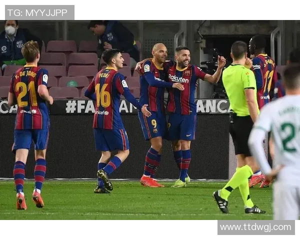 西甲激情对决巴萨迎战西班牙人18-19赛季精彩回顾与分析